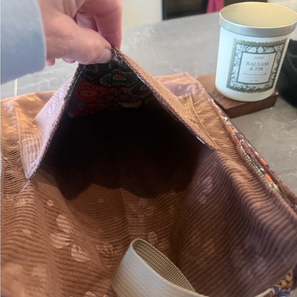 Handcrafted shoulder-bag in corduroy and cotton. Inside pocket with magnet clasp - Picture 6 of 6
